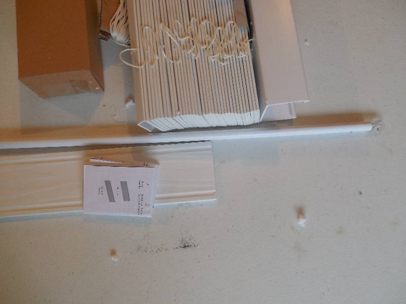 NEW - Window Blind 11x 64