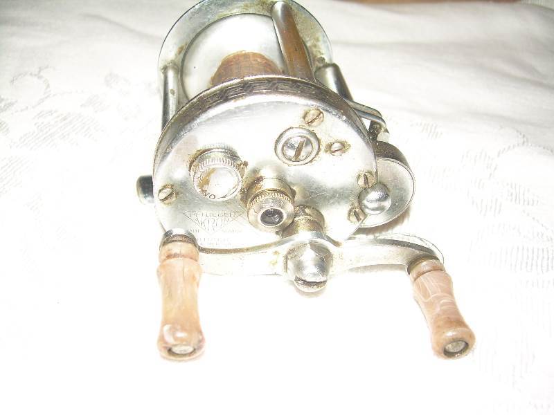 Pflueger Akron 1893L