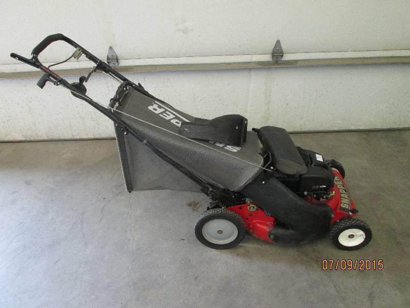 lot 7 image: Snapper Self-Propelled 21 Lawn Mow...