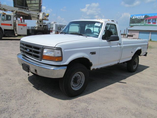 lot 9 image: 1997 Ford F-250