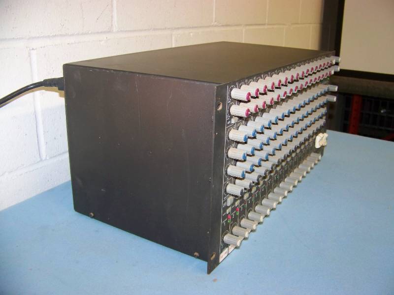 lot 53 image: Mackie, Stereo Line Mixer