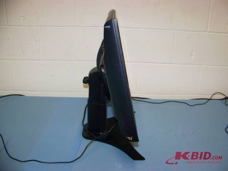 lot 21 image: Dual Computer Monitor Stand and (2) Double Sight Displays, 17 LCD Monitors