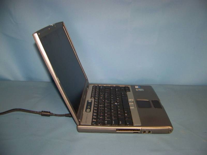lot 27 image: Dell, Latitude, D600, Laptop Computer