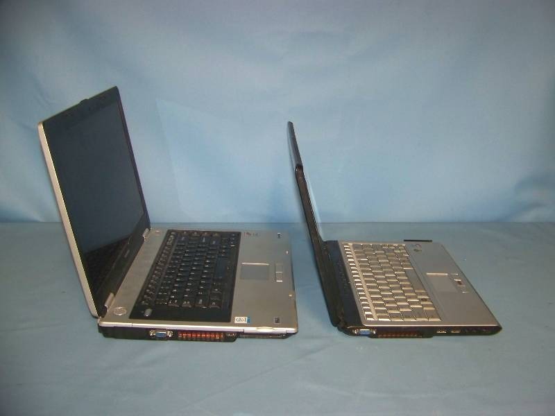 lot 29 image: (2) Toshiba, Laptop Computers