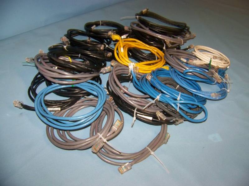 lot 98 image: (20) Cat5, Cat5e, Cat6 Cables
