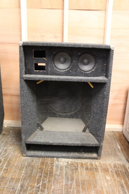 lot 1 image: Carvin Pro Series Loudspeaker