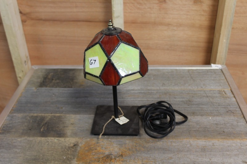 lot 67 image: Glass Shade Lamp