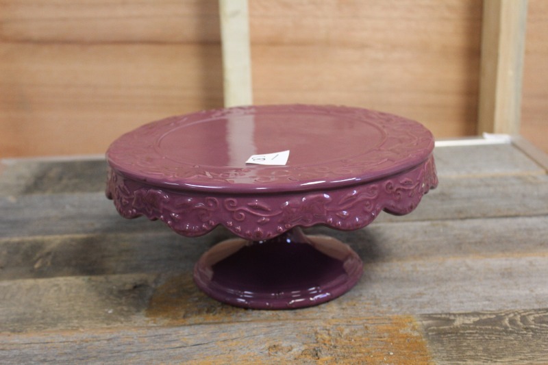 lot 81 image: Pie Server