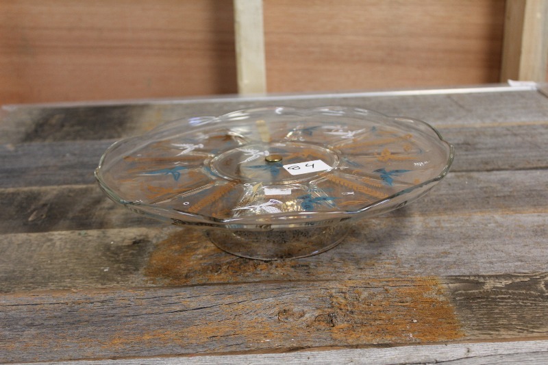 lot 84 image: Glass Pie Sever