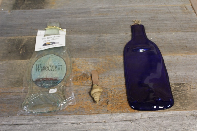 lot 104 image: Cheese Boards and Cheese Knife