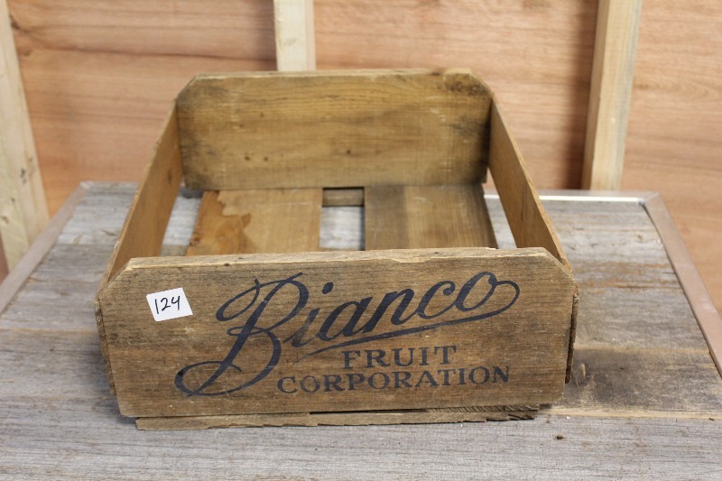lot 124 image: Vintage Bianco Fruit Box