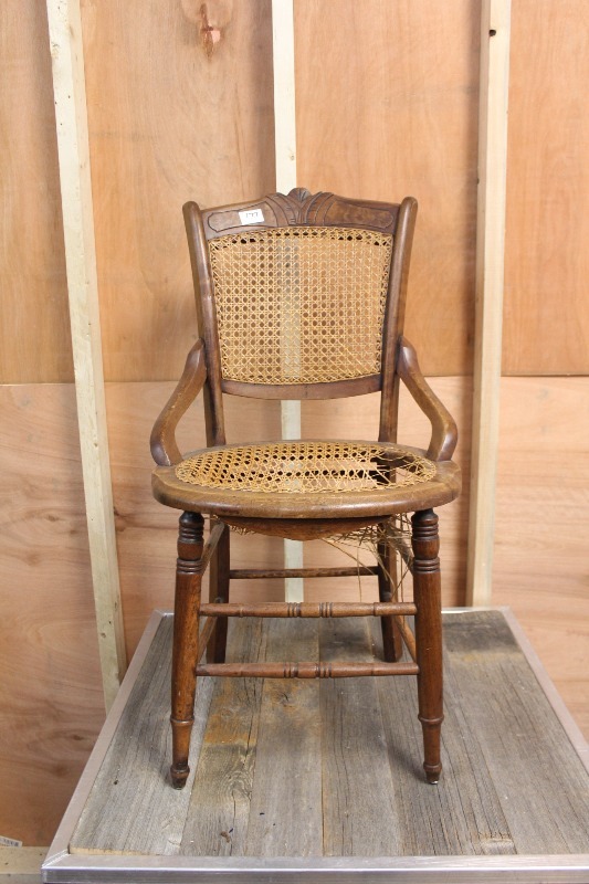 lot 177 image: Vintage Chair