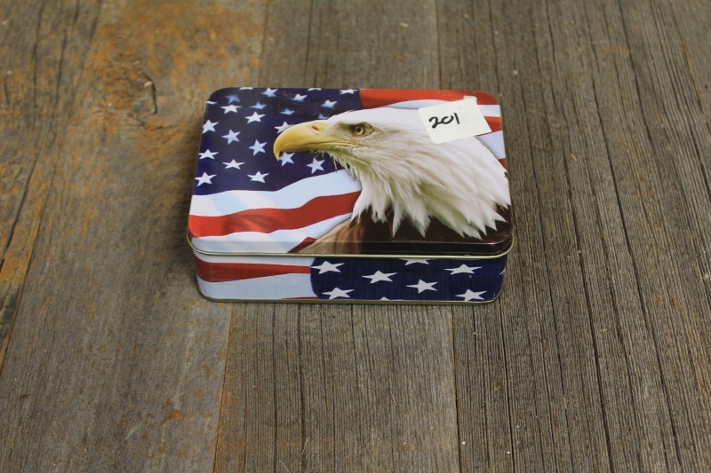 lot 201 image: Patriotic Pocket Knife and Lighter
