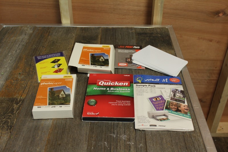 lot 199 image: Lot of Software and Photo Paper