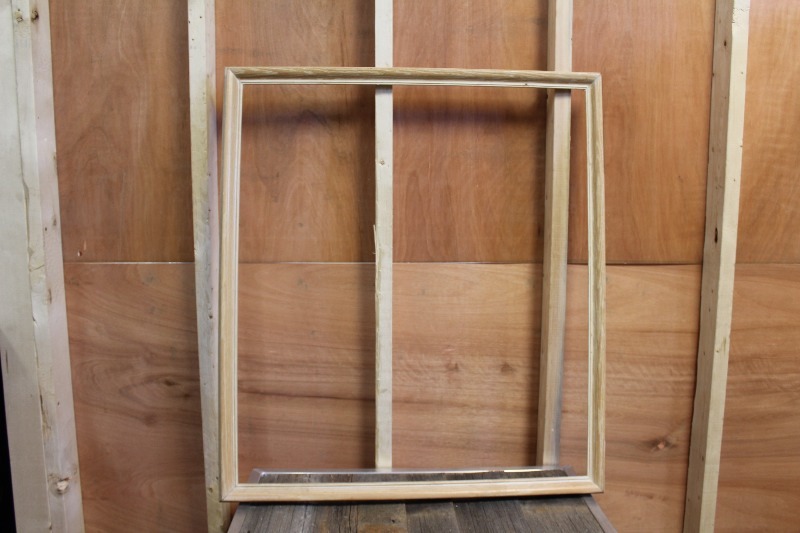 lot 213 image: Wood Picture Frame