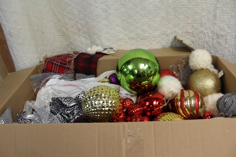 lot 238 image: Large lot of High End Christmas Dcor