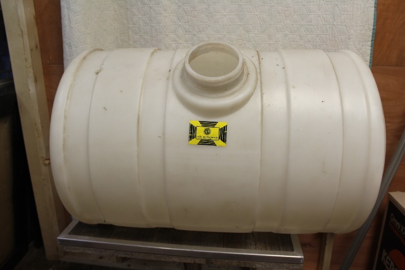 lot 242 image: 55 Gallon Water Tank