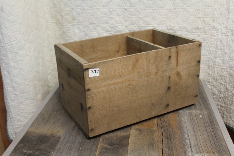 lot 239 image: Vintage Wood Crate
