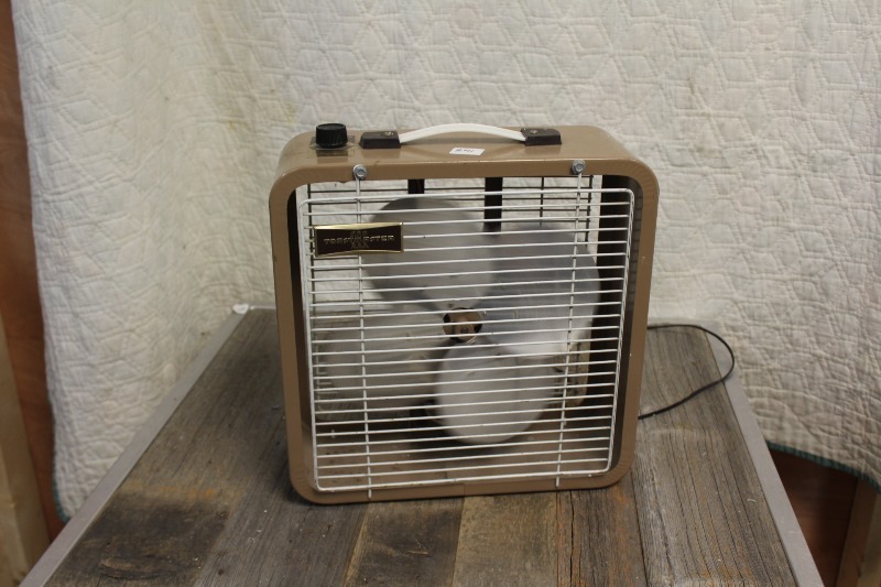 lot 241 image: Electric Fan - Older but Works Very Well
