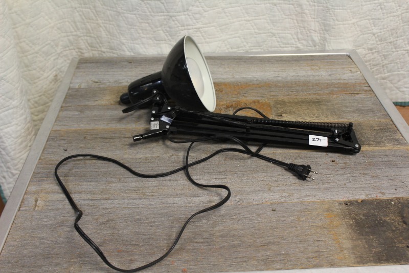 lot 275 image: Desk Lamp