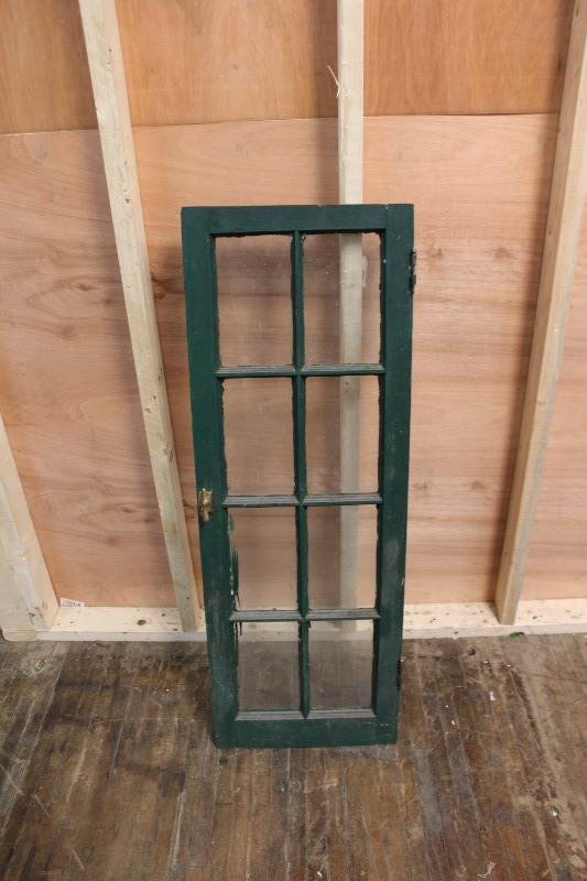 lot 295 image: Vintage 8 Pane Window