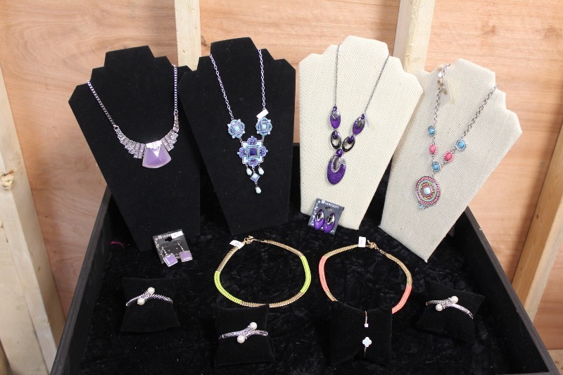 lot 311 image: Large Lot on New With Tags Costume Jewlery