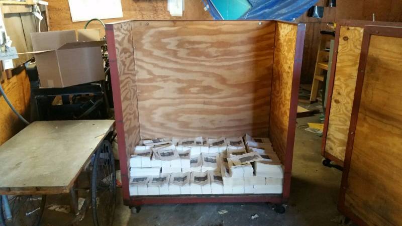 lot 12 image: Wood and Metal Cart