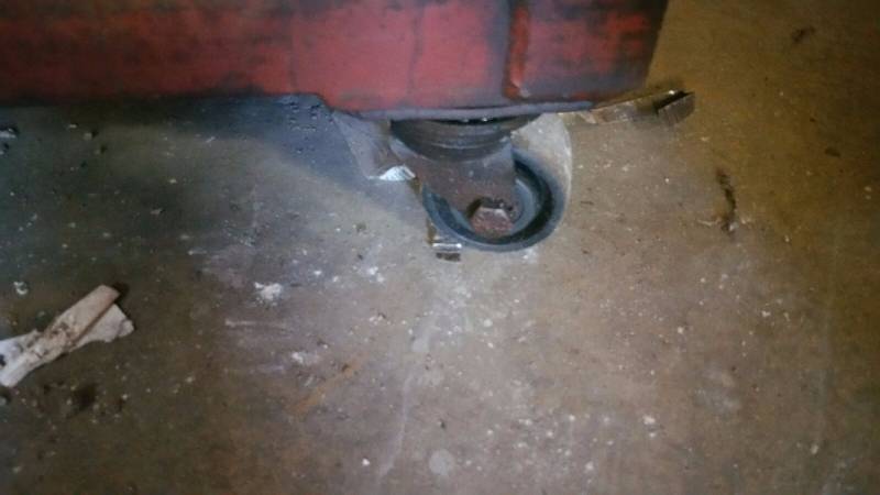 lot 8 image: Wood and Metal Cart