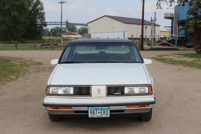1989 Oldsmoblie Royale Brougham - 114,489 Miles