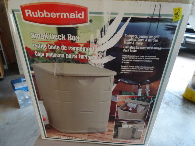 Rubbermaid small deck box.