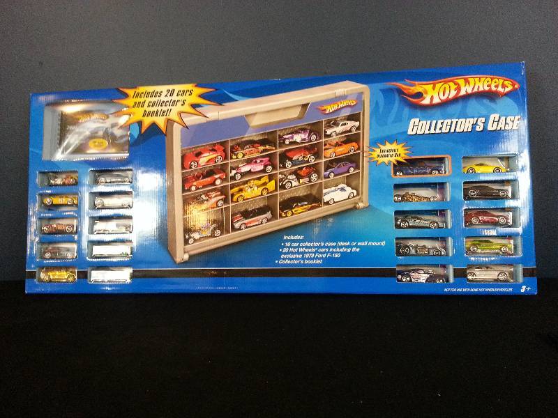 lot 32 image: Hot Wheels Collectors Case w 20 Cars