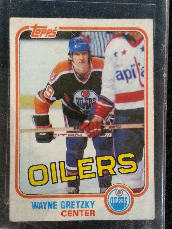 lot 64 image: 1981-1982 Topps Wayne Gretzky Hockey Card