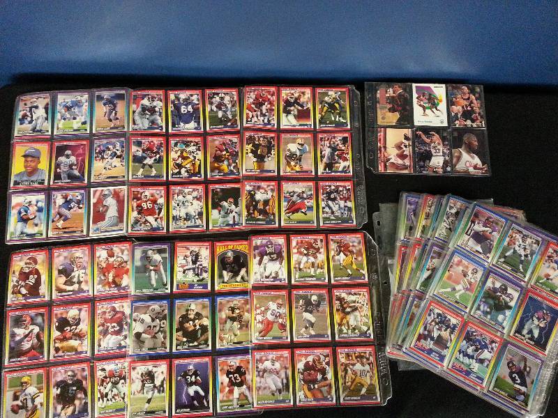 lot 71 image: 1990 Score Rookie Cards  More