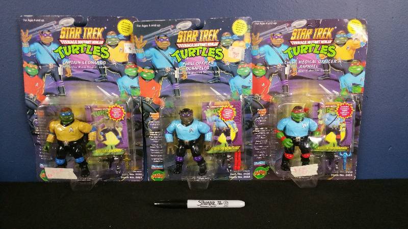 lot 157 image: 1994 Teenage Mutant Ninja Turtles Star Trek Edition NIB