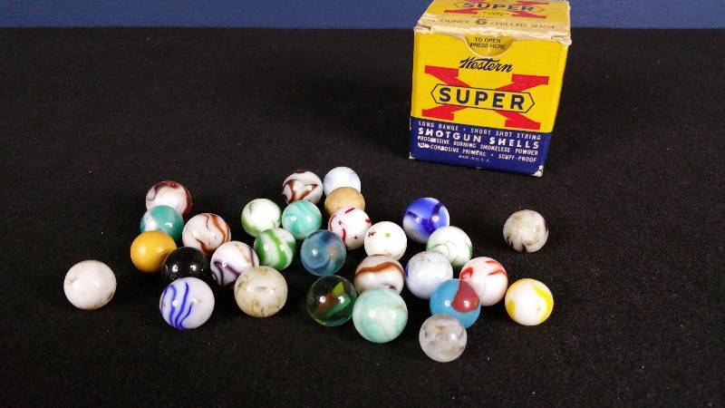 lot 176 image: Group of Vintage Marbles w Vintage Super X Shotgun Shell Box