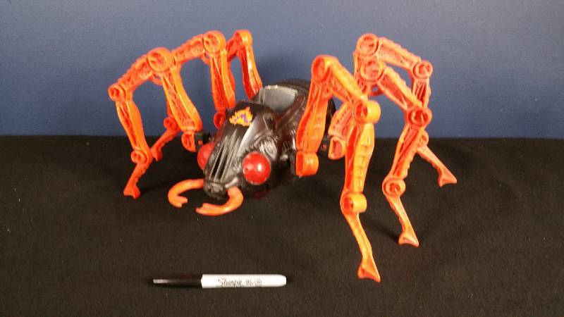 lot 195 image: 1984 Vintage Spydor He-Man Toy