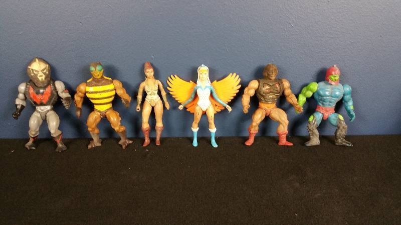 lot 205 image: Lot of (6) Vintage He-Man Action Figures - He-Man, Buzz Off, and More