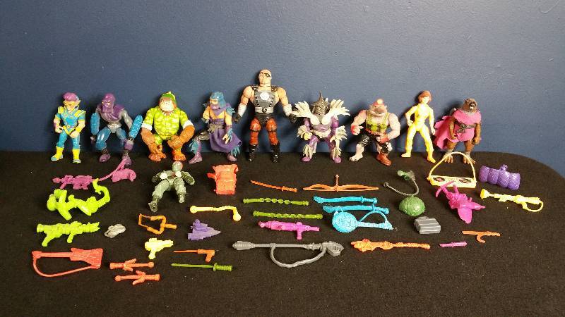 lot 211 image: Massive Lot of 1990s Teenage Mutant Ninja Turtles