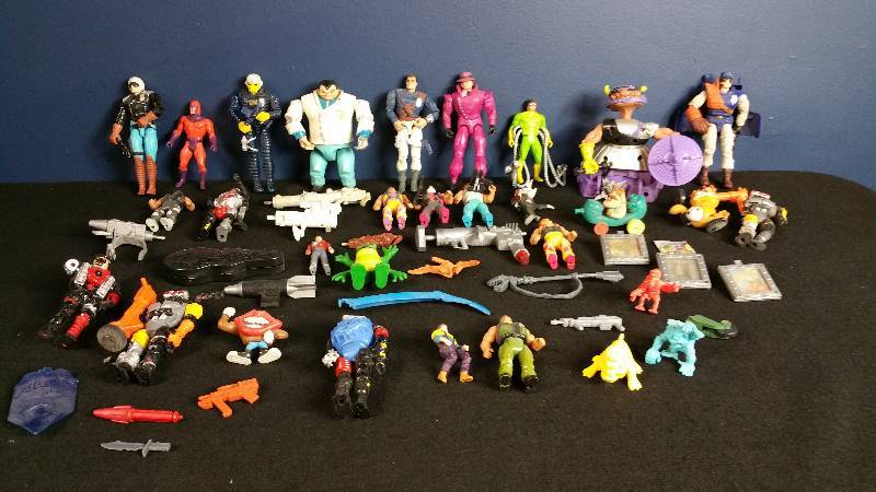 lot 213 image: Huge Group of 1980s and 1990s Toys