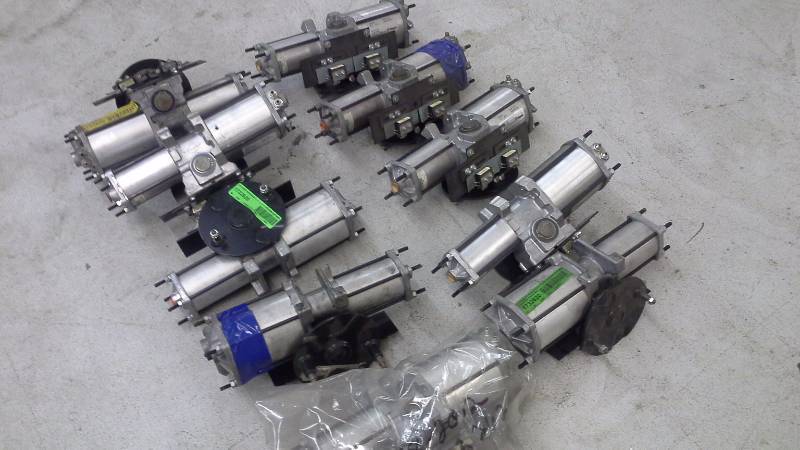 (10) CYLINDER ENTRANCE DOOR GILLIG  82-00499-000 59360306-02