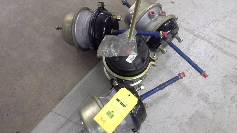 (4) CHAMBER REAR BRAKE GILLIG(see 1256653) (1700 - 1825 ONLY) 53-18736-000 TYPE 30