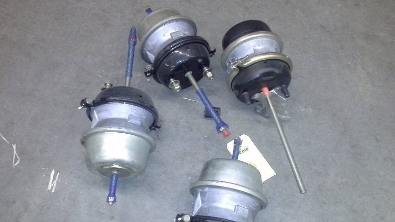 (4) CHAMBER REAR BRAKE GILLIG(see 1256653) (1700 - 1825 ONLY) 53-18736-000 TYPE 30