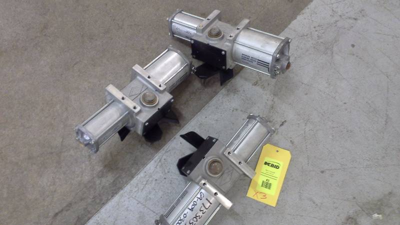 (3) CYLINDER ENTRANCE & EXIT DOOR FLYER 6311090 FLYER 1ST SERIES USE 1007580