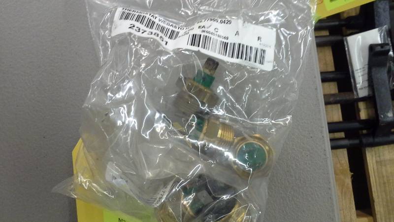 (6) THERMOSTAT WEBASTO HTR. 86.77900.0429