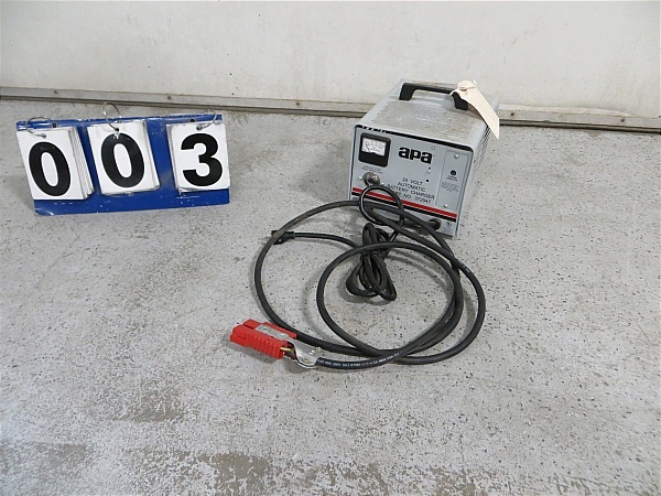 lot 3 image: APA 24 Volt Automatic Battery Charger
