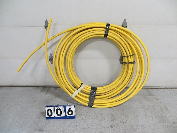 lot 6 image: 2 Undrground Gas Pipe