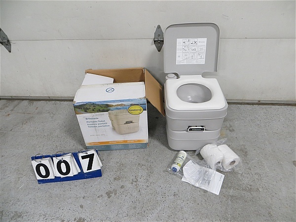 lot 7 image: New Portable Toilet