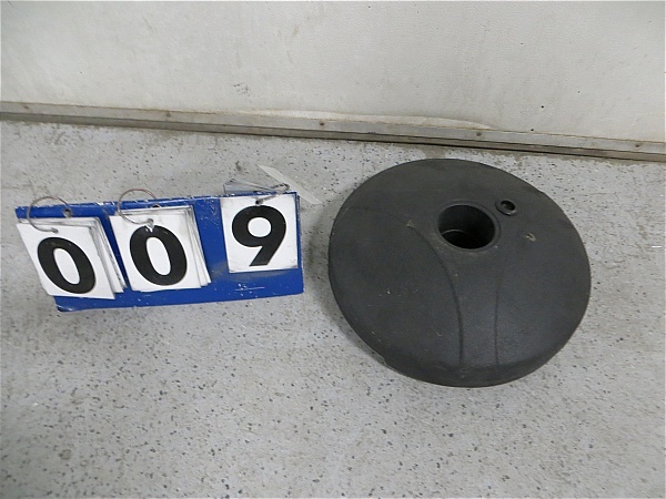 lot 9 image: Small Umbrella Stand