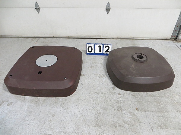 lot 12 image: 2 umbrella stands