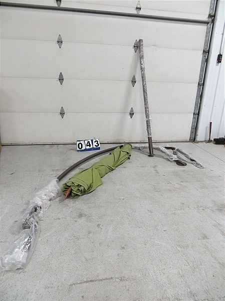 lot 43 image: Offset Umbrella